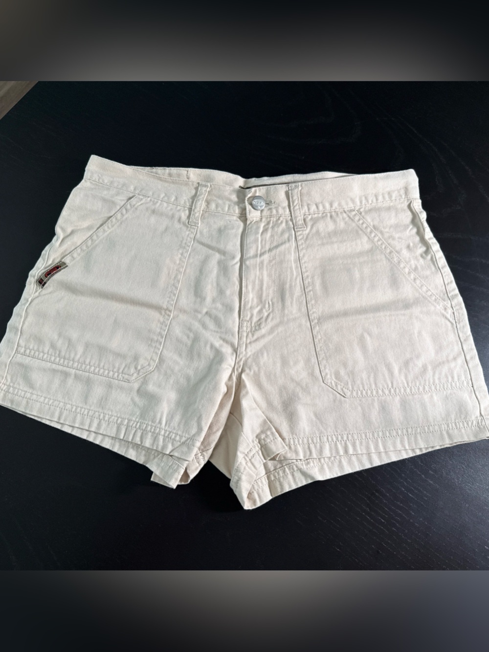 Vintage Women’s Authentic Bongo Off White Shorts Size 9
